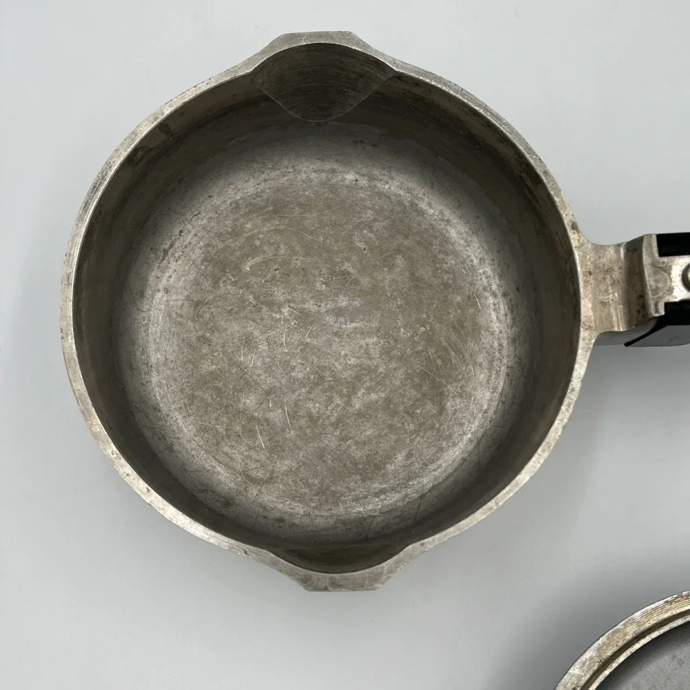 Vintage Magnalite 1 Qt Quart Sauce Pan Double Spout Silver Made In USA Cookware
